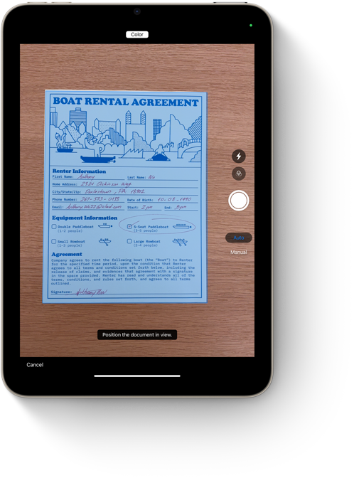 iPad mini ar dokumentu skenēšanas funkciju Notes aplikācijā.