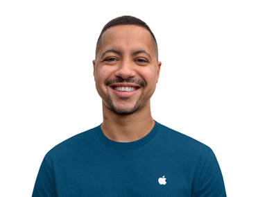 Apple Specialist 面露笑容，表現親切
